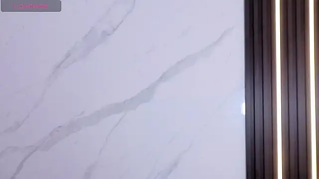 Snapshot of Alisson_brown1_ chatting on October 30, 2025, 8:20 pm Alisson brown1 online show from October 30, 2025, 8:20 pm