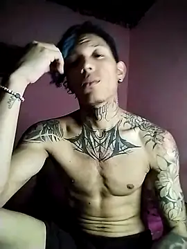 Snapshot of Overinktt chatting on December 19, 2025, 3:46 am Overinktt online show from December 19, 2025, 3:46 am