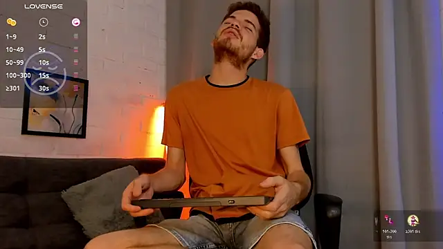 MATEO HUNTER online show from October 31, 2025, 5:08 am