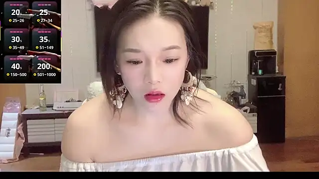 Mimi-777 online show from November 18, 2025, 6:01 pm