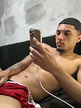 Snapshot of Lorranzin_0 chatting on March 4, 2026, 4:18 am Lorranzin 0 online show from March 4, 2026, 4:18 am