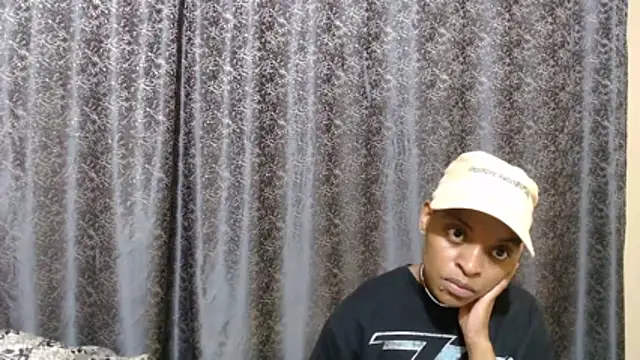 fifiqueen25 online show from January 10, 2026, 4:31 pm