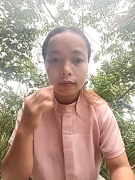 Nguyet2k4 online show from November 7, 2025, 12:43 am