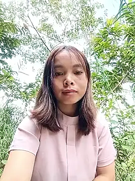 Snapshot of Nguyet2k4 chatting on December 22, 2025, 4:53 am Nguyet2k4 online show from December 22, 2025, 4:53 am