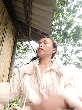 Snapshot of Nguyet2k4 chatting on January 14, 2026, 1:33 am Nguyet2k4 online show from January 14, 2026, 1:33 am