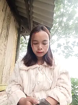 Snapshot of Nguyet2k4 chatting on January 15, 2026, 1:10 am Nguyet2k4 online show from January 15, 2026, 1:10 am