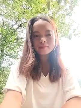 Snapshot of Nguyet2k4 chatting on May 3, 2026, 11:00 pm Nguyet2k4 online show from May 3, 2026, 11:00 pm
