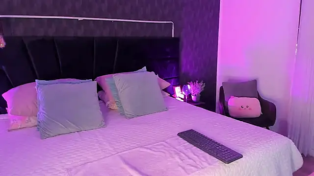 mariianna lopez  online show from January 31, 2025, 3:11 pm