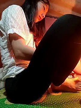 -Kem-01 online show from November 27, 2025, 9:17 pm