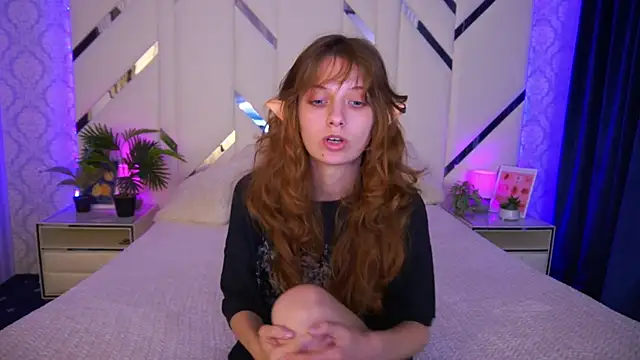 Snapshot of CuteeFoxy chatting on October 30, 2025, 3:57 pm CuteeFoxy online show from October 30, 2025, 3:57 pm