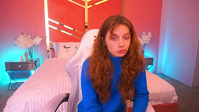 Snapshot of CuteeFoxy chatting on November 6, 2025, 2:51 pm CuteeFoxy online show from November 6, 2025, 2:51 pm