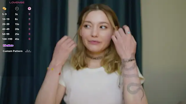 StarryMary online show from November 2, 2025, 9:06 pm