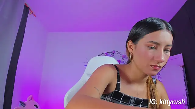 kittyrush  online show from February 19, 2026, 10:39 pm