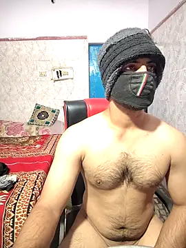 imyoungboymay online show from November 12, 2025, 5:08 am