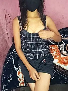 Snapshot of PenningStay chatting on November 13, 2025, 7:40 am PenningStay online show from November 13, 2025, 7:40 am