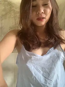 Snapshot of Yanmei_19 chatting on October 18, 2025, 5:43 am Yanmei 19 online show from October 18, 2025, 5:43 am