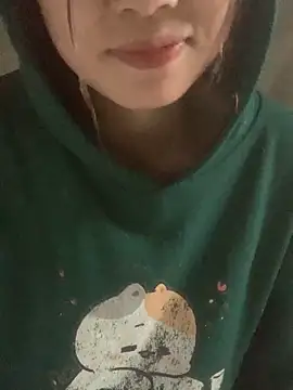 Snapshot of Yanmei_19 chatting on November 1, 2025, 1:40 am Yanmei 19 online show from November 1, 2025, 1:40 am