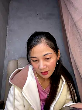 Miss-World00 online show from December 17, 2025, 1:11 am