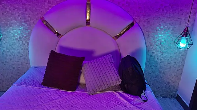 emmy rose25 online show from February 1, 2026, 11:42 am