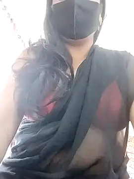 Snapshot of Hot_Boude chatting on November 4, 2025, 8:46 am Hot Boude online show from November 4, 2025, 8:46 am