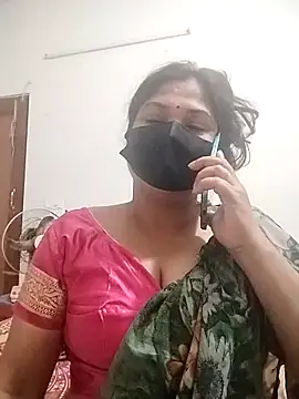 Snapshot of Hot_Boude chatting on November 5, 2025, 2:06 pm Hot Boude online show from November 5, 2025, 2:06 pm