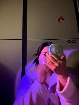 Snapshot of noe-00 chatting on November 1, 2025, 2:30 pm noe-00 online show from November 1, 2025, 2:30 pm