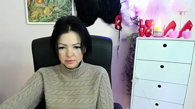 Snapshot of Mollybloom40 chatting on March 9, 2026, 7:34 am Mollybloom40 online show from March 9, 2026, 7:34 am