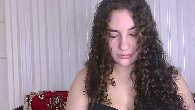 Kiki Catty online show from October 21, 2025, 9:32 am