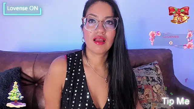 Snapshot of charlhot_ chatting on November 27, 2025, 1:24 pm charlhot online show from November 27, 2025, 1:24 pm