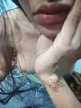 Snapshot of strip_queennn chatting on December 16, 2025, 5:51 pm strip queennn online show from December 16, 2025, 5:51 pm