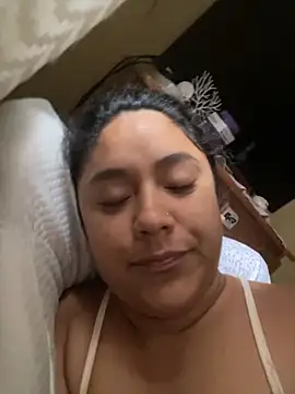 Snapshot of Techi0525 chatting on November 21, 2025, 2:27 pm Techi0525 online show from November 21, 2025, 2:27 pm