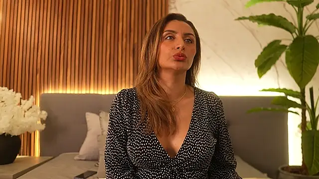 Snapshot of VictoriaBellah chatting on February 5, 2026, 10:25 pm VictoriaBellah online show from February 5, 2026, 10:25 pm