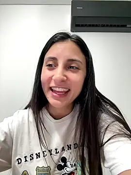 Snapshot of itsmiasofia chatting on November 25, 2025, 11:05 pm itsmiasofia online show from November 25, 2025, 11:05 pm