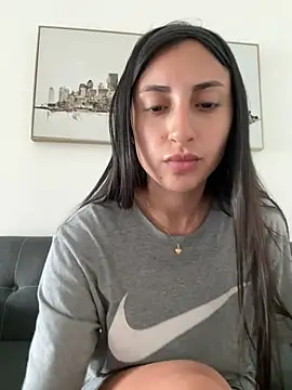 Snapshot of itsmiasofia chatting on February 25, 2026, 7:45 pm itsmiasofia online show from February 25, 2026, 7:45 pm