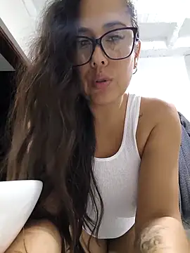 Salmma Milf online show from February 19, 2026, 12:06 am