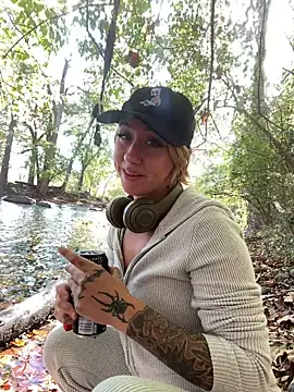 EllieELf online show from October 21, 2025, 6:52 pm