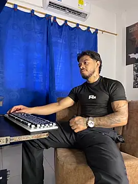 Kylian Alessandro online show from October 25, 2025, 6:13 pm