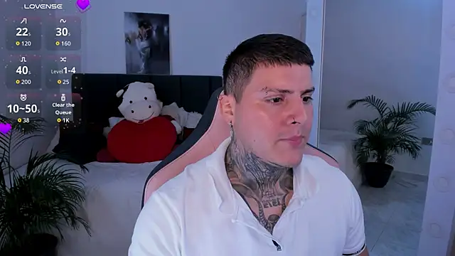 dirty boy0 online show from October 18, 2025, 4:41 pm