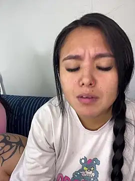 Snapshot of Mellani_luod chatting on June 14, 2026, 3:30 am Mellani luod online show from June 14, 2026, 3:30 am
