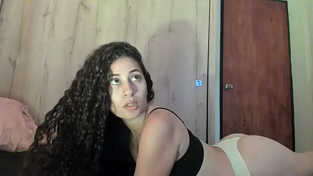 fernanda317 online show from March 28, 2026, 3:22 pm