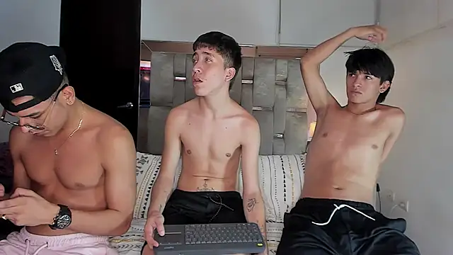 Sex hotmen online show from October 17, 2025, 12:14 am