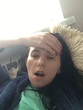 oliviya mur online show from October 28, 2025, 11:58 am