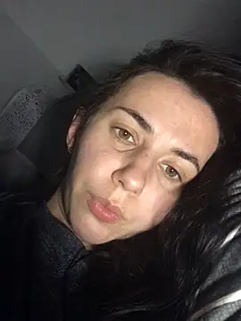 oliviya mur online show from November 8, 2025, 10:19 pm