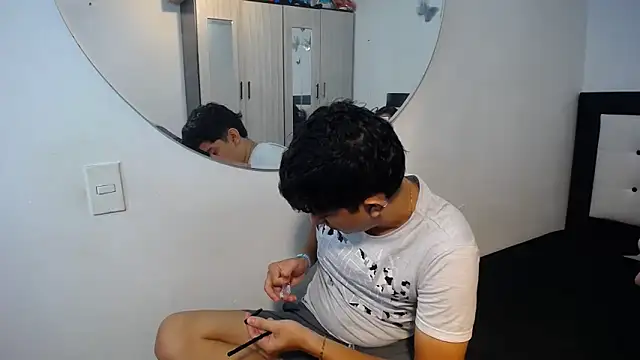 Snapshot of Dravith_Valery chatting on November 26, 2025, 5:19 am Dravith Valery online show from November 26, 2025, 5:19 am