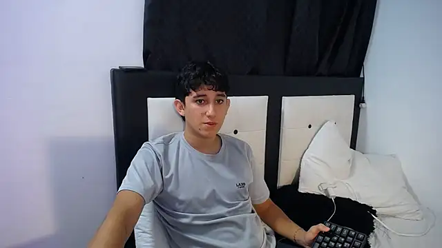 Snapshot of Dravith_Valery chatting on February 17, 2026, 4:53 am Dravith Valery online show from February 17, 2026, 4:53 am