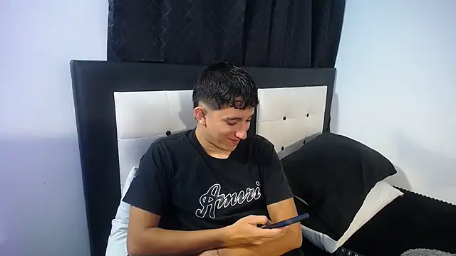 Snapshot of Dravith_Valery chatting on February 19, 2026, 5:36 am Dravith Valery online show from February 19, 2026, 5:36 am