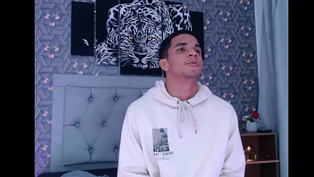 Snapshot of Natan_Latino chatting on October 16, 2025, 3:40 am Natan Latino online show from October 16, 2025, 3:40 am