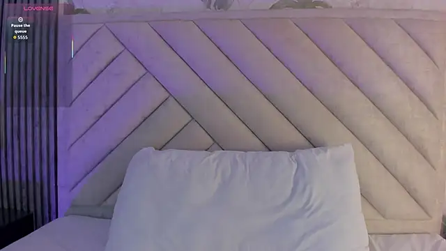 Lexy-Sweet1 online show from November 19, 2025, 4:45 am