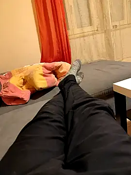 bull419M online show from February 14, 2026, 1:57 am