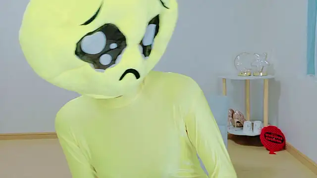 Snapshot of TSUKI_circle chatting on November 14, 2025, 2:27 pm TSUKI circle online show from November 14, 2025, 2:27 pm